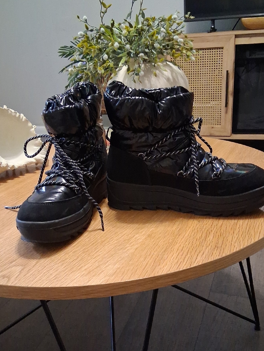 Pajar Black Puffer Lace-Up Winter Boots